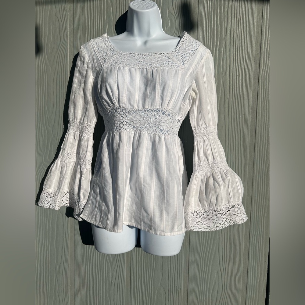 150*MICHAEL KORS COLLECTION Women’s White Lace Blause in a Mexican wedding style